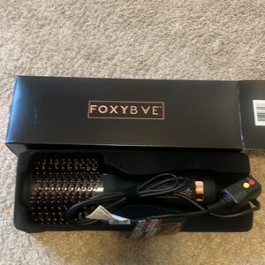 NEW Foxbae blowout dryer brush